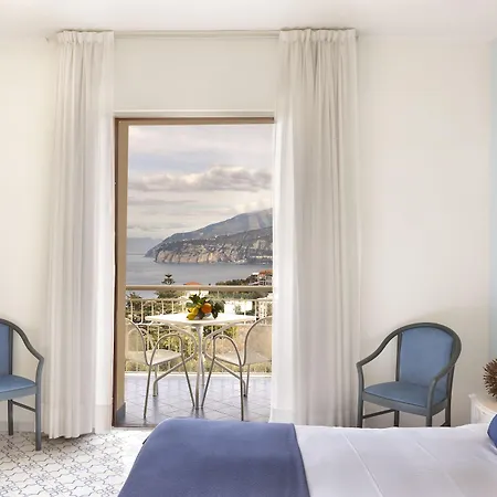 Grand Vesuvio Hotel