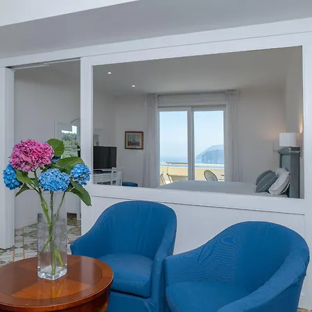 Grand Vesuvio Hotel