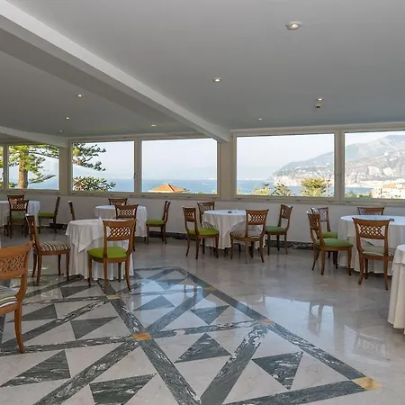 Hotel Grand Vesuvio 4*