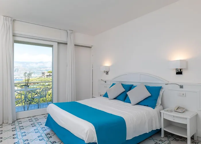 Grand Vesuvio Hotel 4*